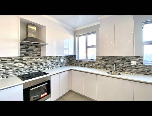 3 BEDROOM HOUSE FOR SALE IN PORT OWEN